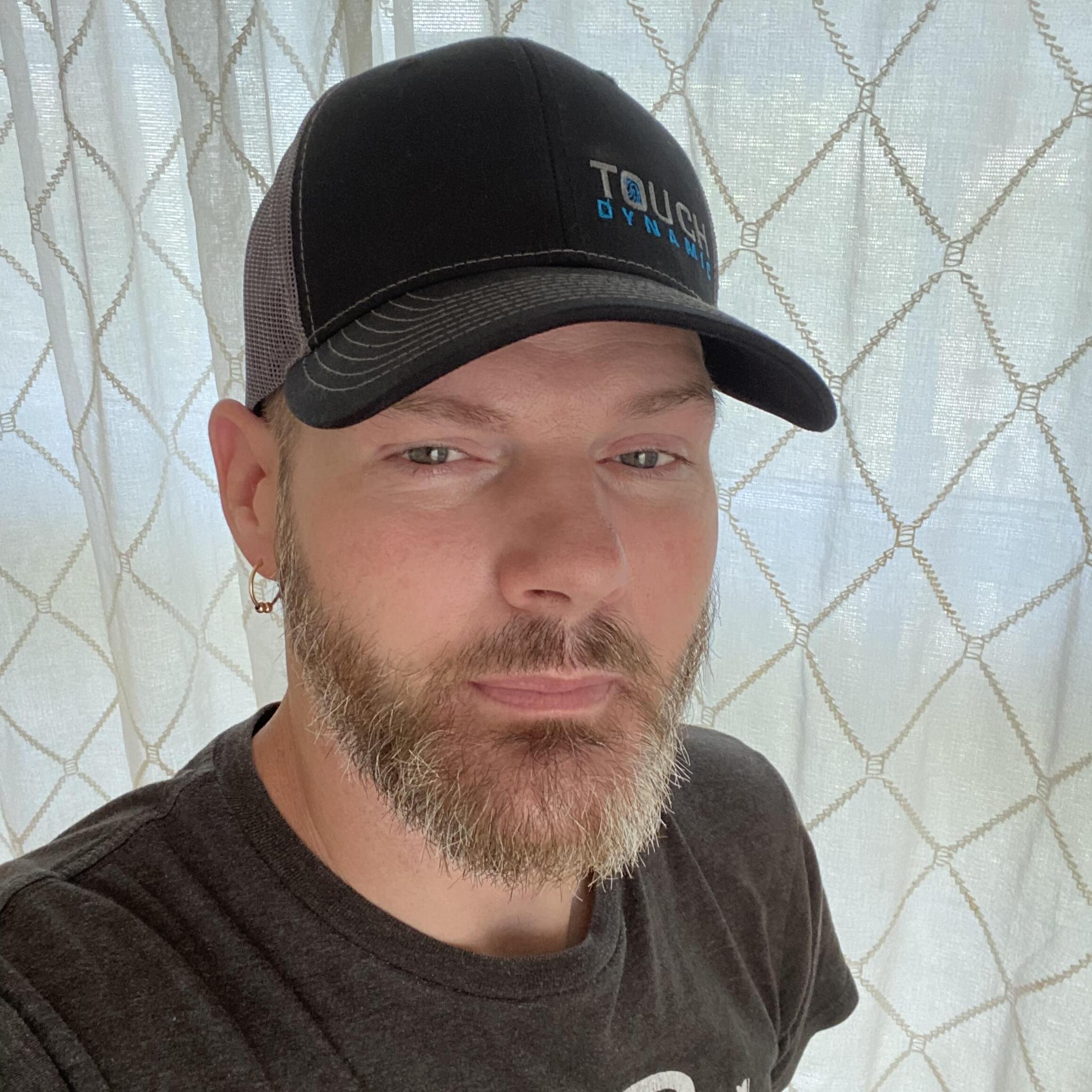 I offer handyman services with great work ethic and lots of experience