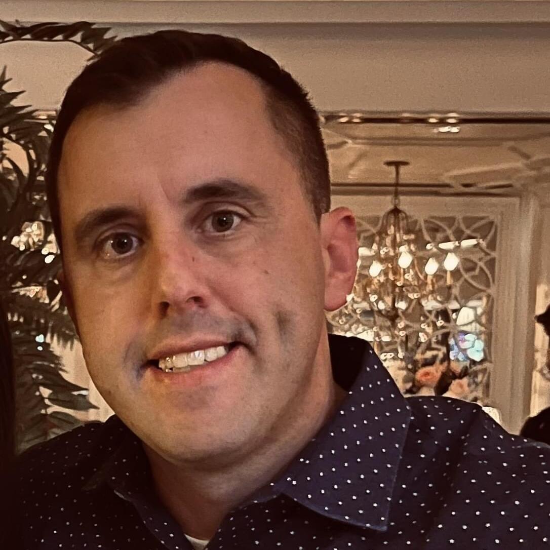 Former US Army Officer and current Federal HR Consultant. Previous Security Operations experience.