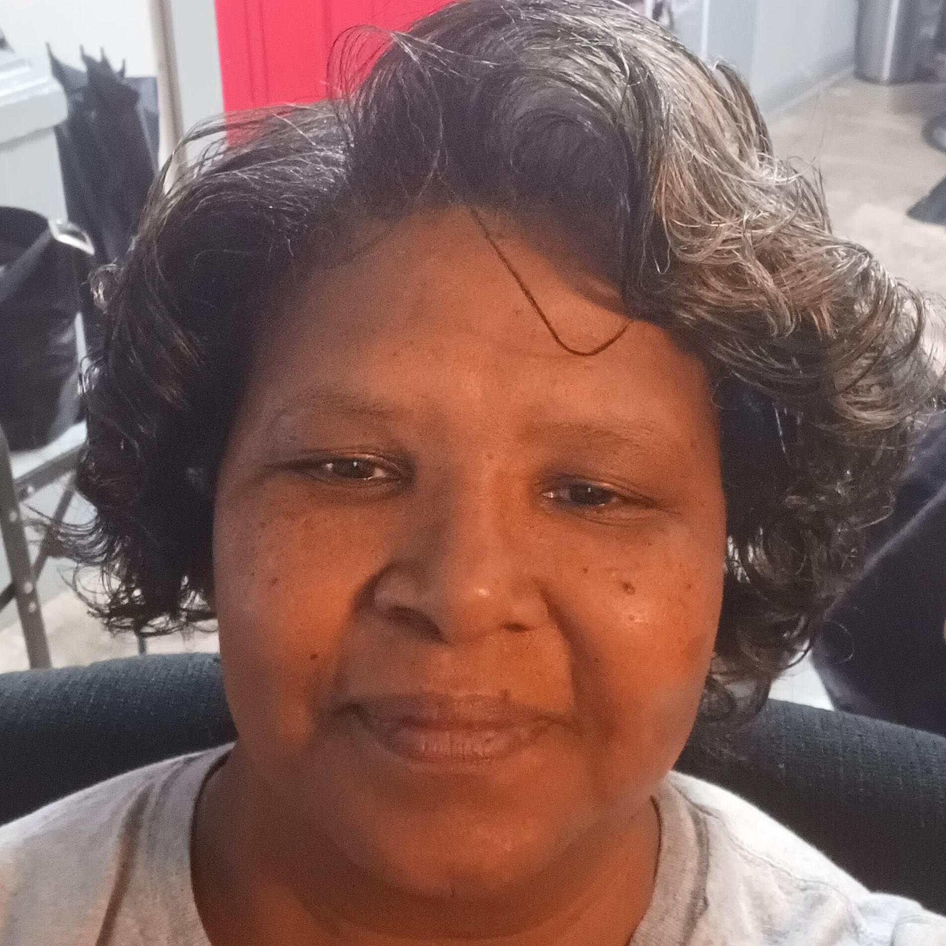 Hello my name De'sir'ee I live out here in Atlantic Beach Fl. I look forward to bring my professional experience to you.