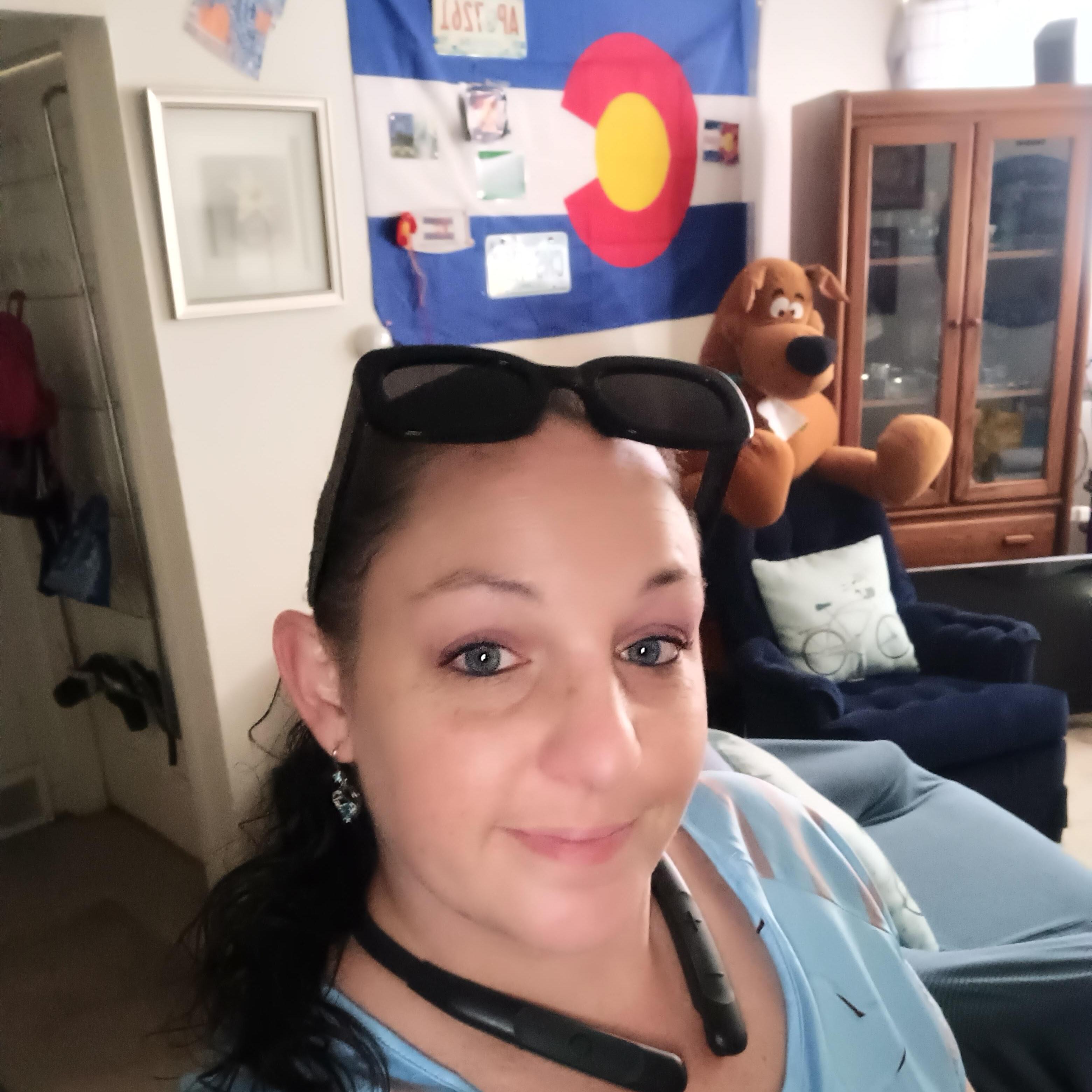Trustworthy House/Pet/Plant sitter in Denver, Colorado. I have my own supplies as well as great references.