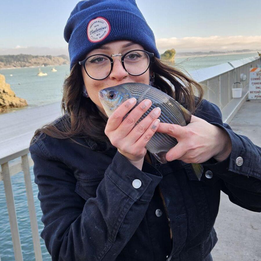 Trustworthy House Sitter in Oregon - $150/Day - Experienced, Reliable, and Pet-Friendly! University student and art major