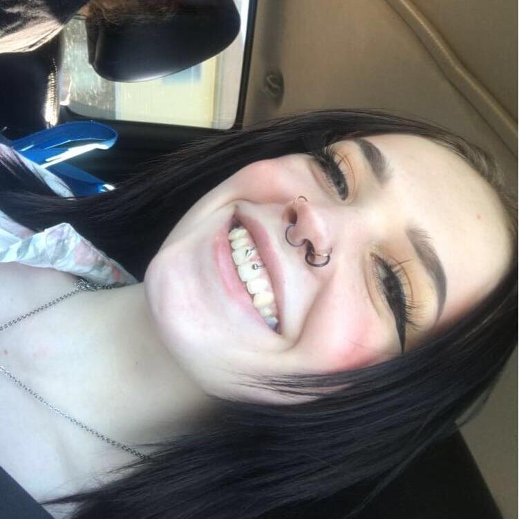 Hey! I’m a 17 year old independent student looking for a quick job to help us pay some bills.