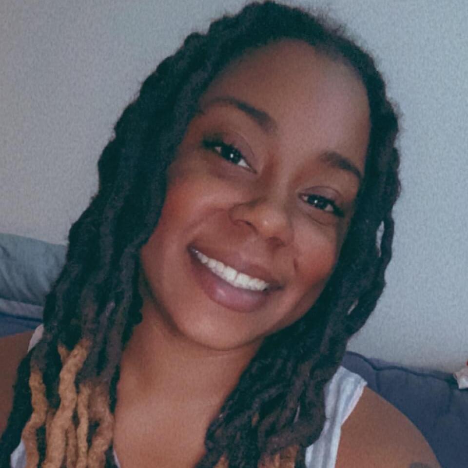 Boston House and Petsitter Looking For Being Hired in Massachusetts. I have my own cleaning business. It’s a living for me!