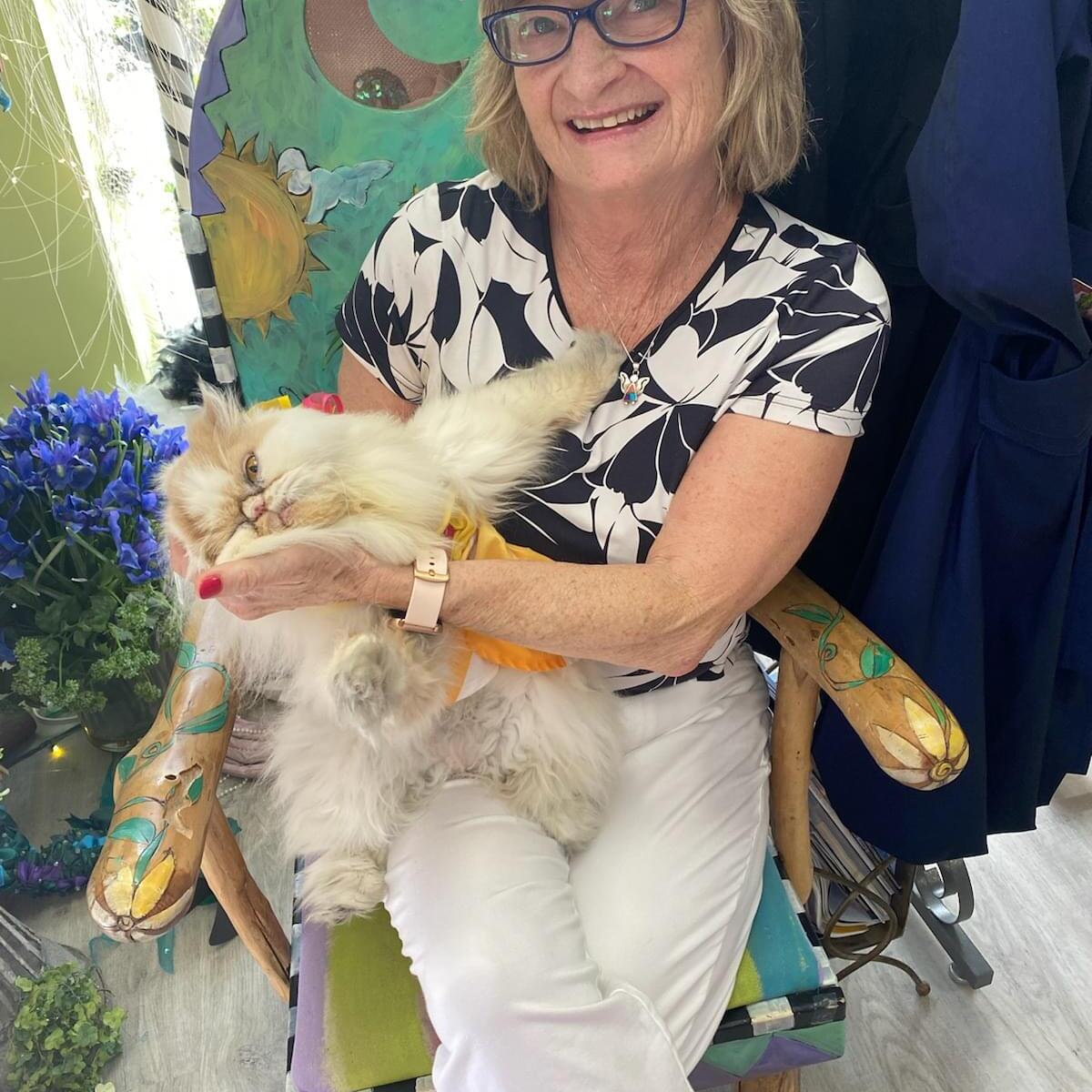 I’m a wife and mother and I’m very nurturing. I’m offering house sitting and pet sitters for small dogs and cats.