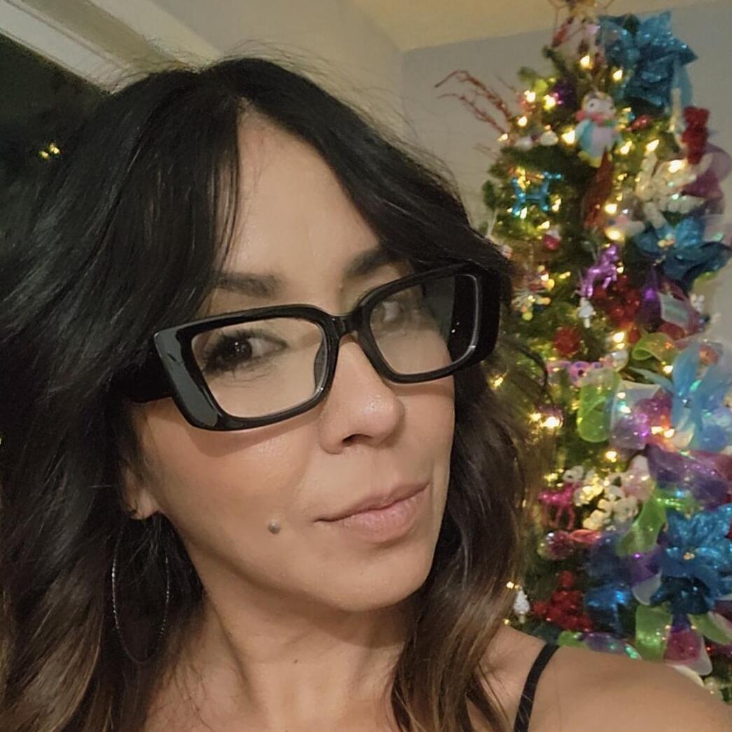 Interested In a House and Plant Sitter Opportunity in Kissimmee