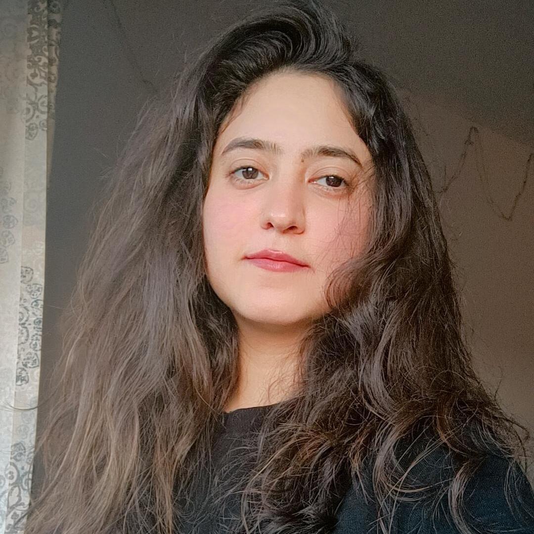 I am Amanjot Kaur currently student at Fanshawe College studying hospitality &Tourism. Can offer pet feeding plant care&mail