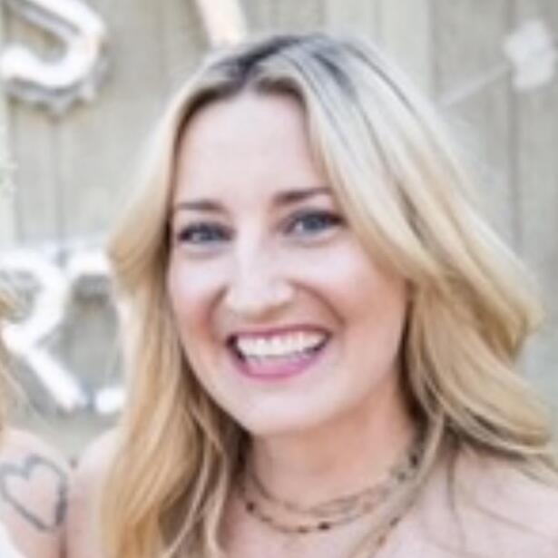 Experienced House/Pet Sitter and Professional Home Organizer