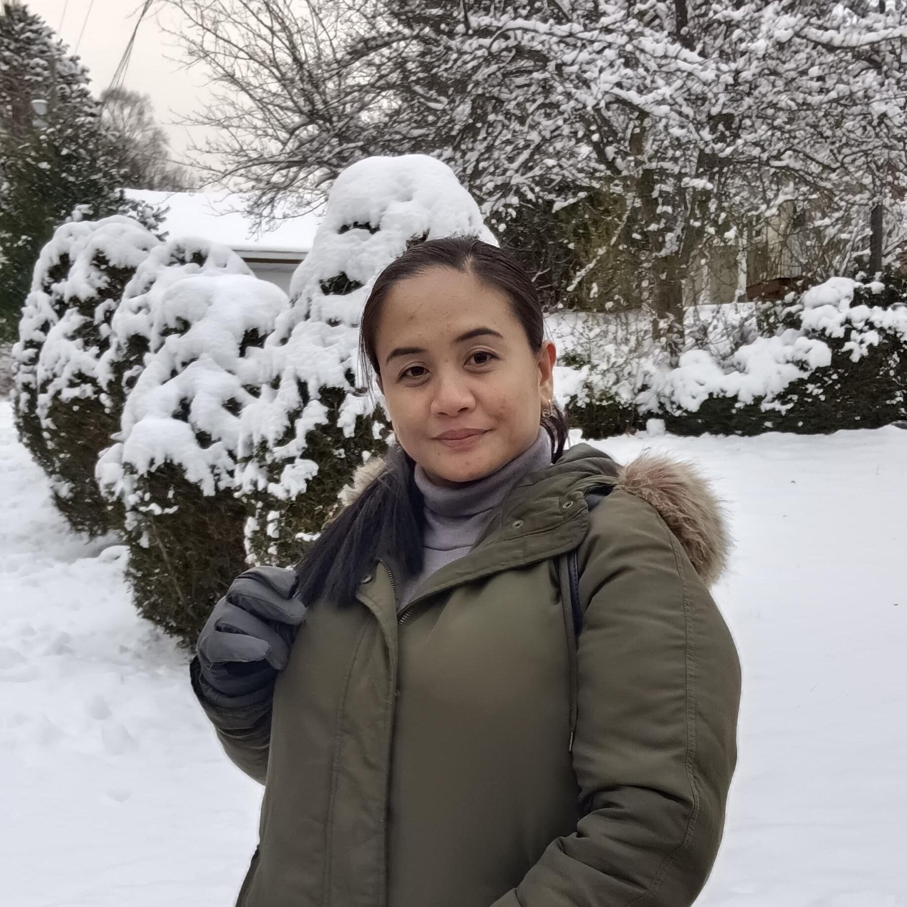 Experienced Quispamsis House Sitter Reliable & Trustworthy Care $15/hr