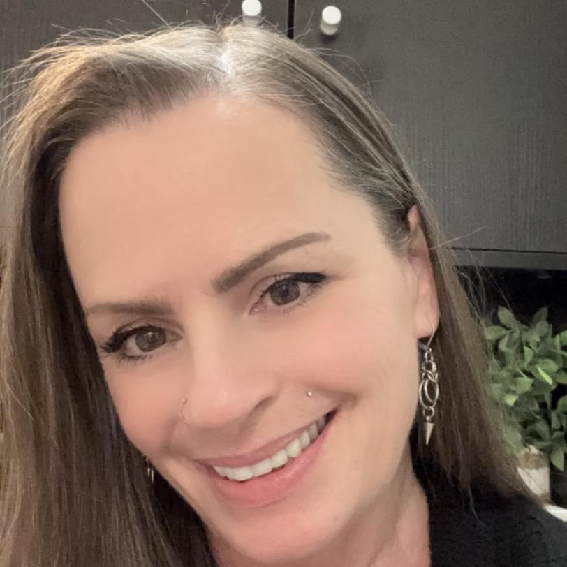Available For a House and Petsitter Job in Phoenix, Arizona