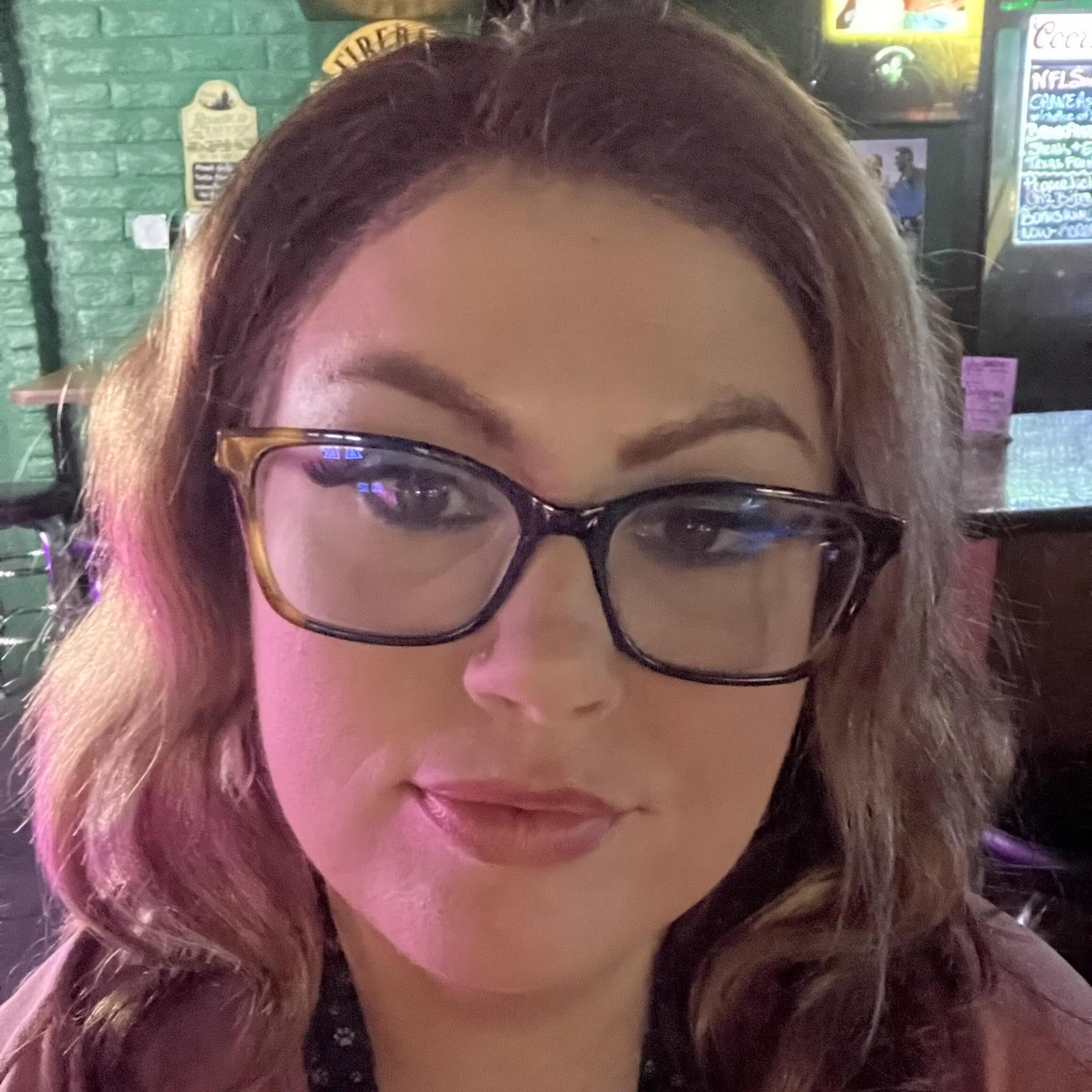 Phoenix House and Pet Sitter Available For Work in Arizona