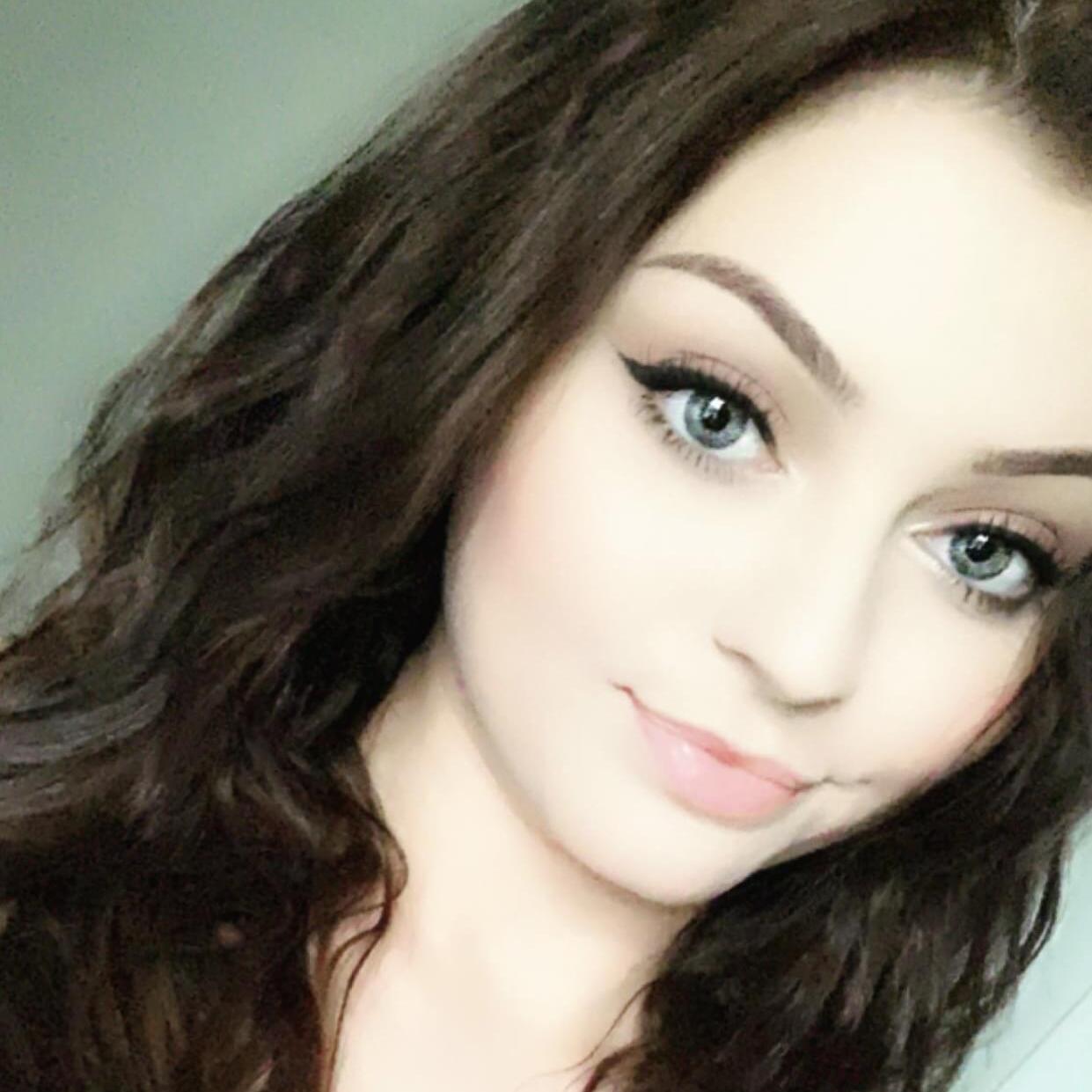 Hello, my name is Kinga, and I’m looking to take great care of someone’s home and assist with any chores that need be done.