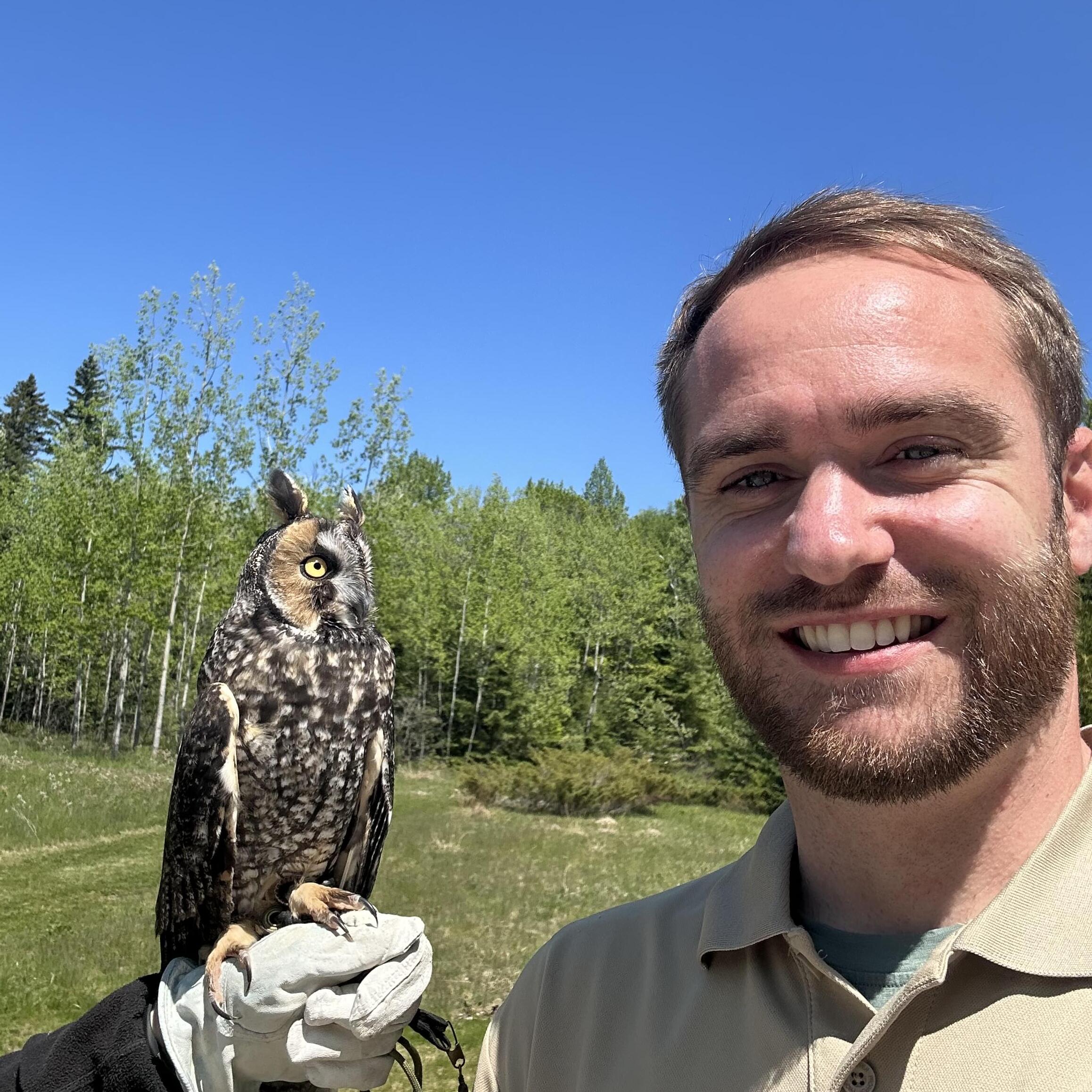Door County House and Petsitter Seeking Being Hired