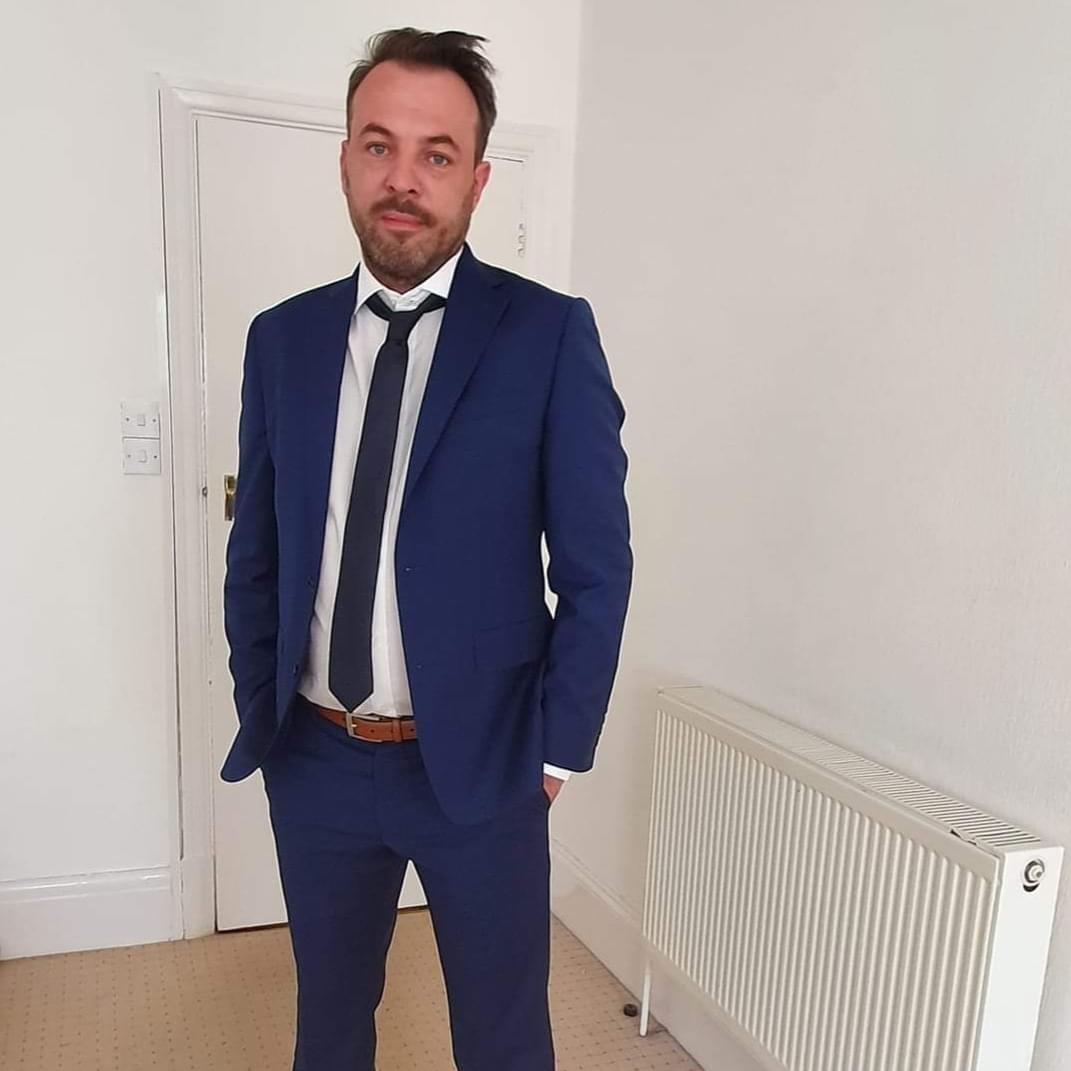 Experienced House Sitter in London, Available Now - Trusted, Reliable, and Affordable Services