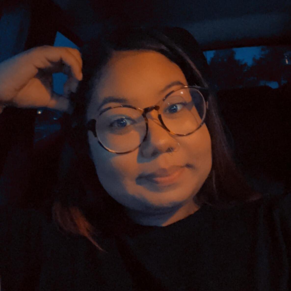 Hi I am Paola! I am offering house sitting services, I am willing to do any work needed