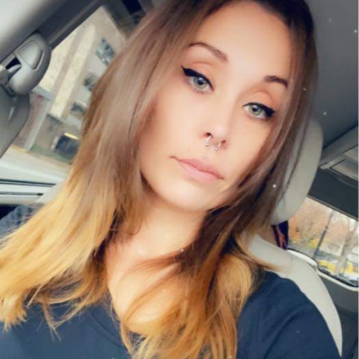 Hello! I'm Erika. I offer house, plant, animal sitting. Will do light cleaning!