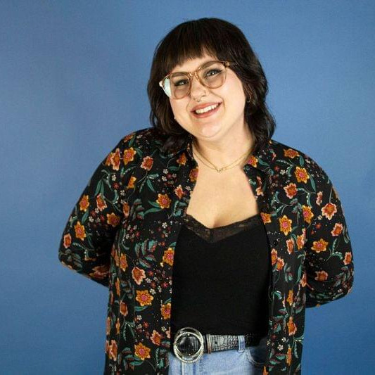 Young Professional Austin House and Petsitter