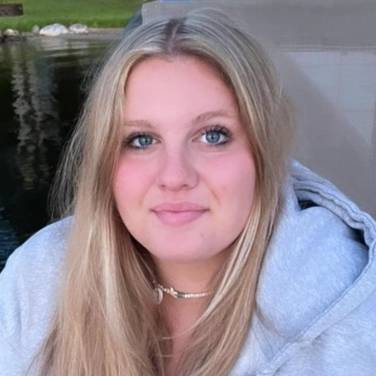 Experienced and Reliable Sitter in Naples, Maine $20/Hour