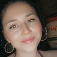 Hi my name is Ariel, I am available for house sitting/home care and pet care in Columbia!