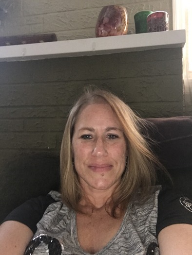 House Sitter that loves 4 legged animals