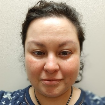 Hi there, I'm Leigh. I am a college graduate, mother of 3, and my work ethic is strong.