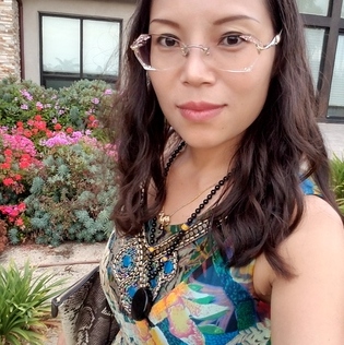 Available: Qualified House and Pet Sitter in Henderson