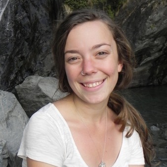 Caring, respectful house sitter in Ashland
