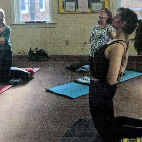 I'm a gentle yoga teacher, pet lover,happy homemaker with three kids, and house owner for more than 17 yrs.