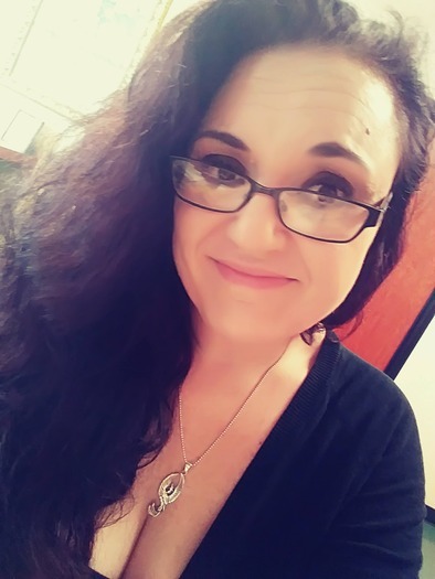 Hardworking Housesitter in Glendale, Arizona & the Phx metro area. I have dependable car and open and flexible schedule.