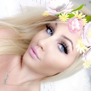 I am super friendly and love love love animals !