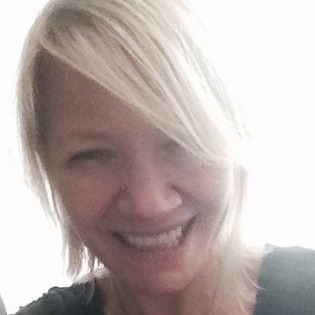 Available: Mature and Fully Available House Sitter on the West Coast for mid to long-term needs