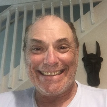 Excellent executive retiree looking for a home to babysit I am alone and enjoy relaxing at night Yiur home is safe with me