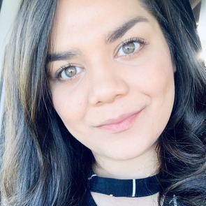 Hi, my name is Diannela, I’m an elementary teacher seeking to make some extra income while taking good care of your home.