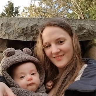 Energetic new mother, Extremely Tidy, Most Responsible House Sitter in Shoreline