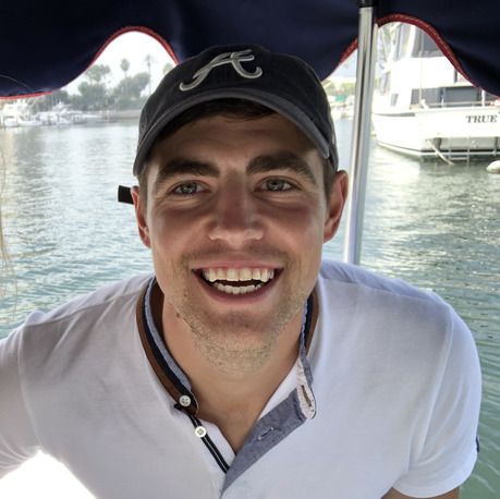 Young professional doctorate student/teacher living in LA. I am experienced and never late.