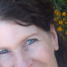 Caring House Sitter for Your Home!
