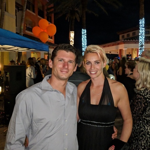 Very reliable, hard working and joyful couple of house sitters. We will also take care of your dog !