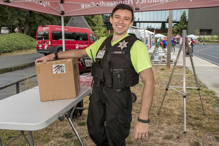 26 year old, home owner and security professional, living in Beaverton providing you peace of mind while you’re away.