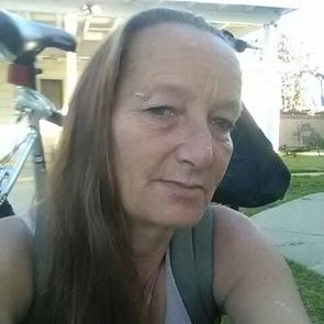 Am a sweet and carrying person, I love to clean and pet lover Montebello, California Home Sitter