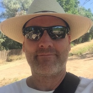 Adventurous house sitter avilable