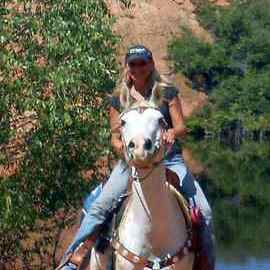 Responsible Trustworthy Available House Sitter/ Pet Sitter