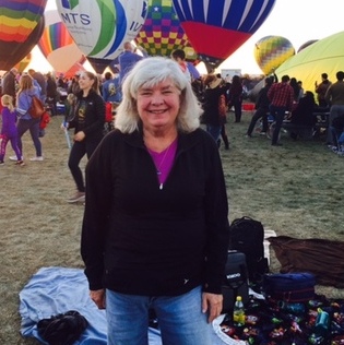 Semi retired teacher and businesswoman, I owned my own home for 30 years. I am clean, neat, organized and responsible.