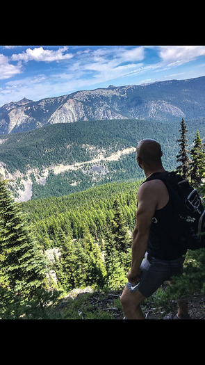 Searching for a house sitting Job in Yakima, Washington