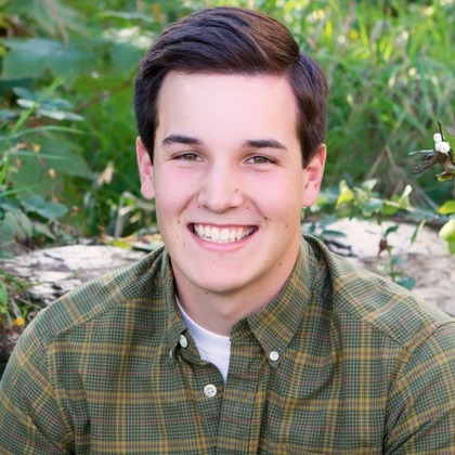 College Student: Looking to House Sit, Loves Animals