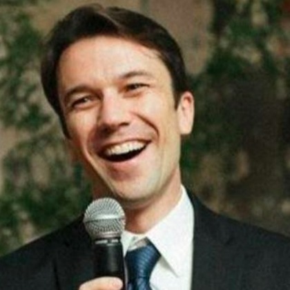 Hi, I'm Nick! San Francisco house sitting professional happy to look after your home! Ask me any questions!